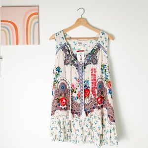 Sleeveless top women’s